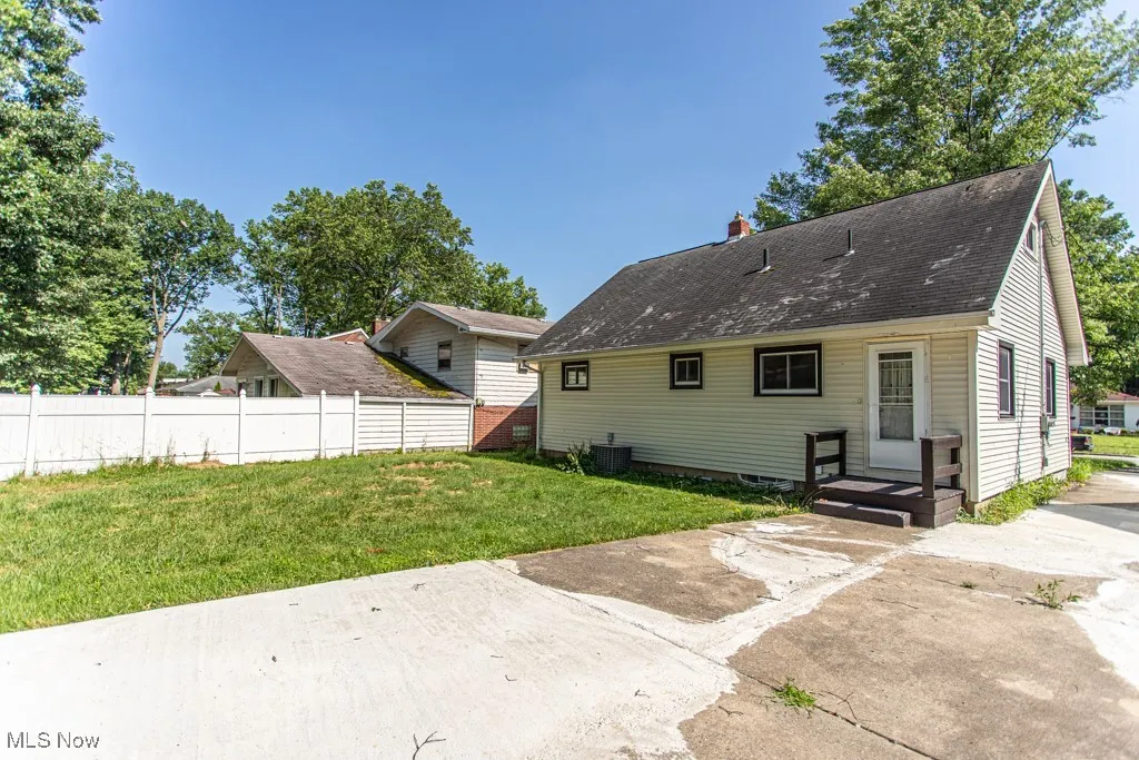1736 Westwood Drive, Warren, Ohio,MLS Now Listing ID