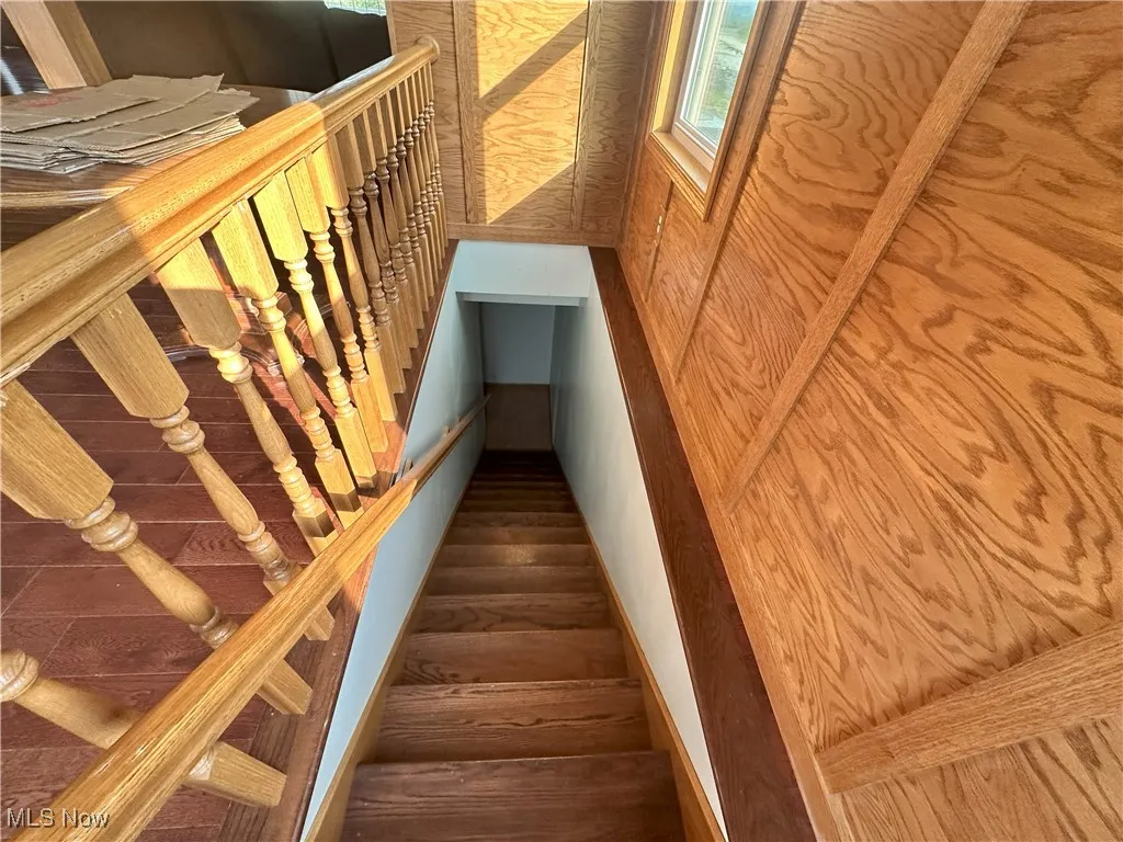 Staircase leading to basement