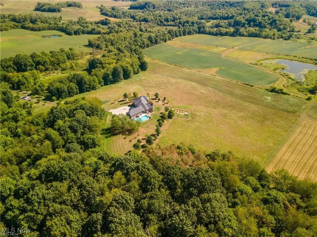 Aerial view featuring a rural view