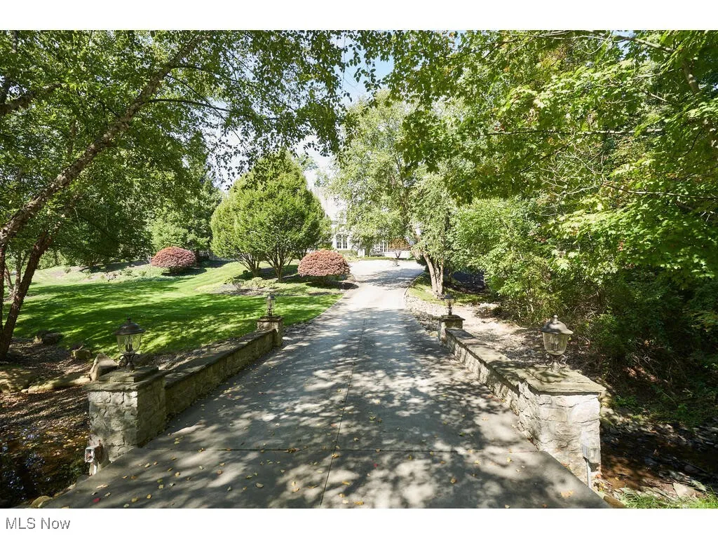 Surrounding community with a yard