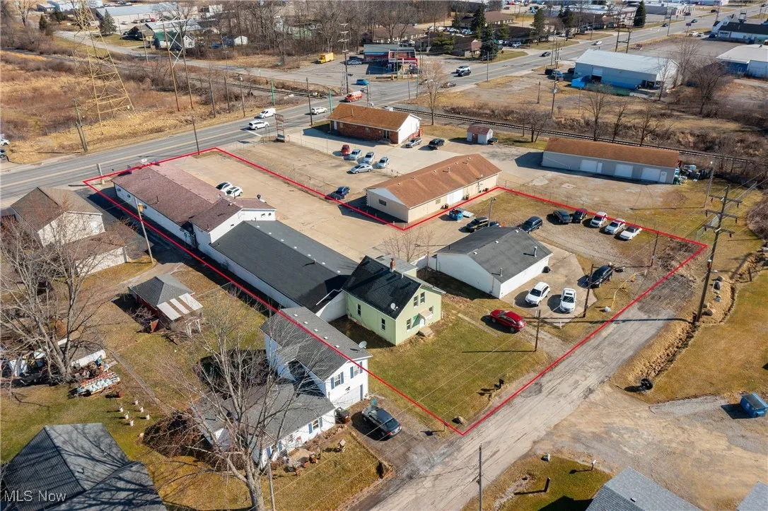 Birds eye view of property