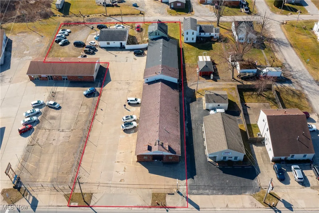 Birds eye view of property