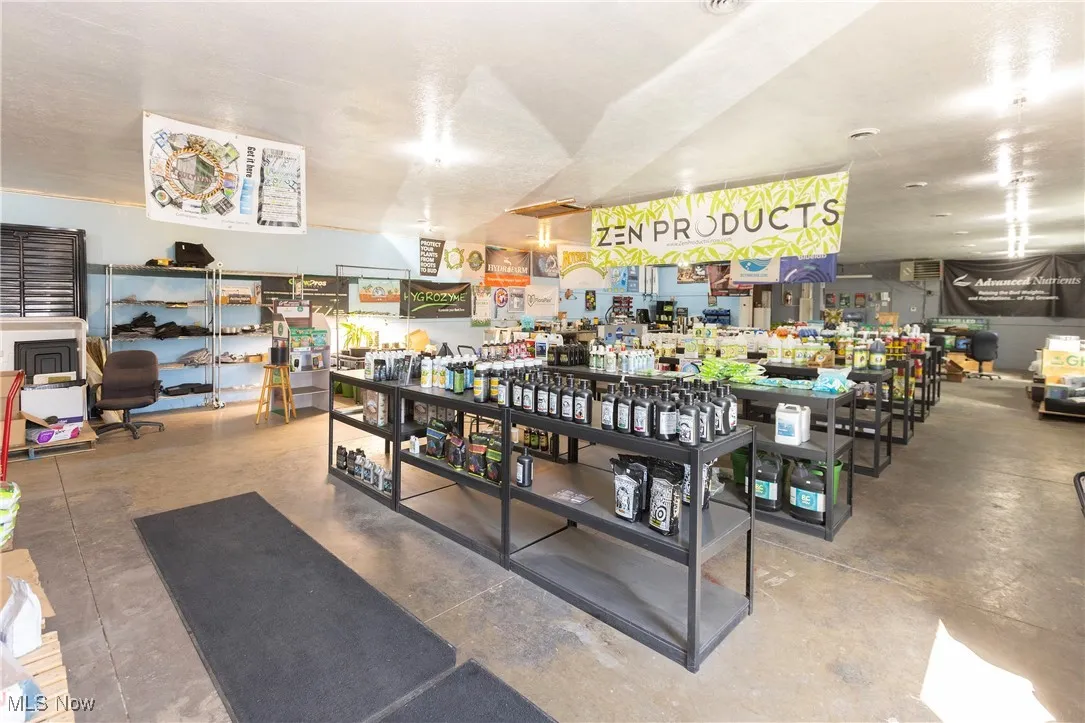 Miscellaneous room with concrete flooring