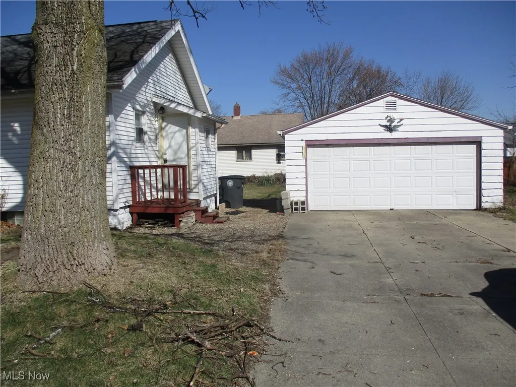 2 Car Detached garage