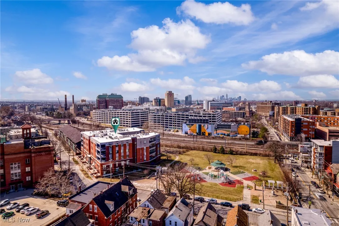 Close to University Hospital and the Cleveland Clinic