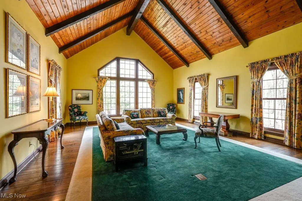 20 Stonecreek Drive, Chagrin Falls, Ohio,MLS Now Listing ID
