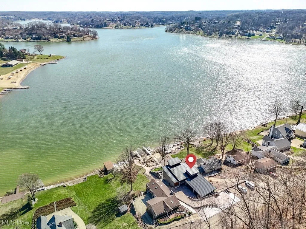 40 E Mohawk Drive, Malvern, Ohio,MLS Now Listing ID
