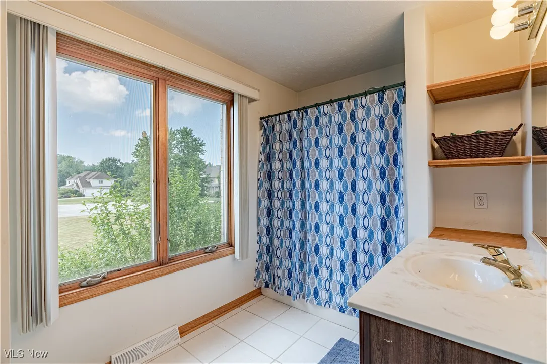 9006 Walkers Lane, Kirtland, Ohio 44094,MLS Now Listing ID