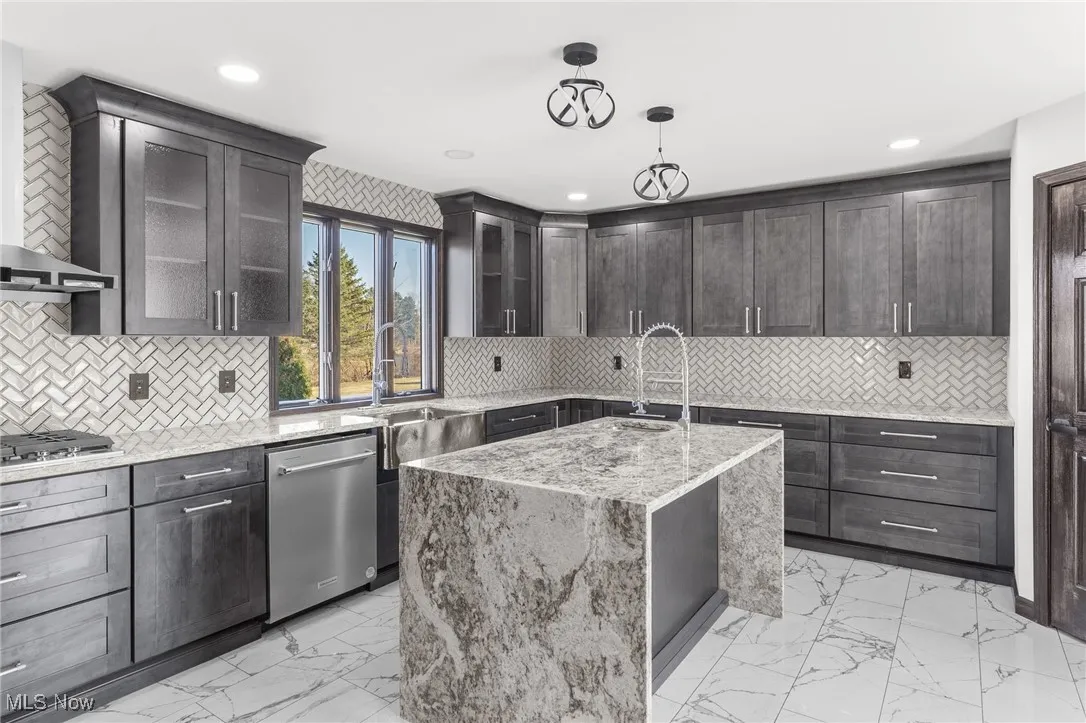 3189 Chardonnay Lane, Poland, Ohio 44514,MLS Now Listing ID