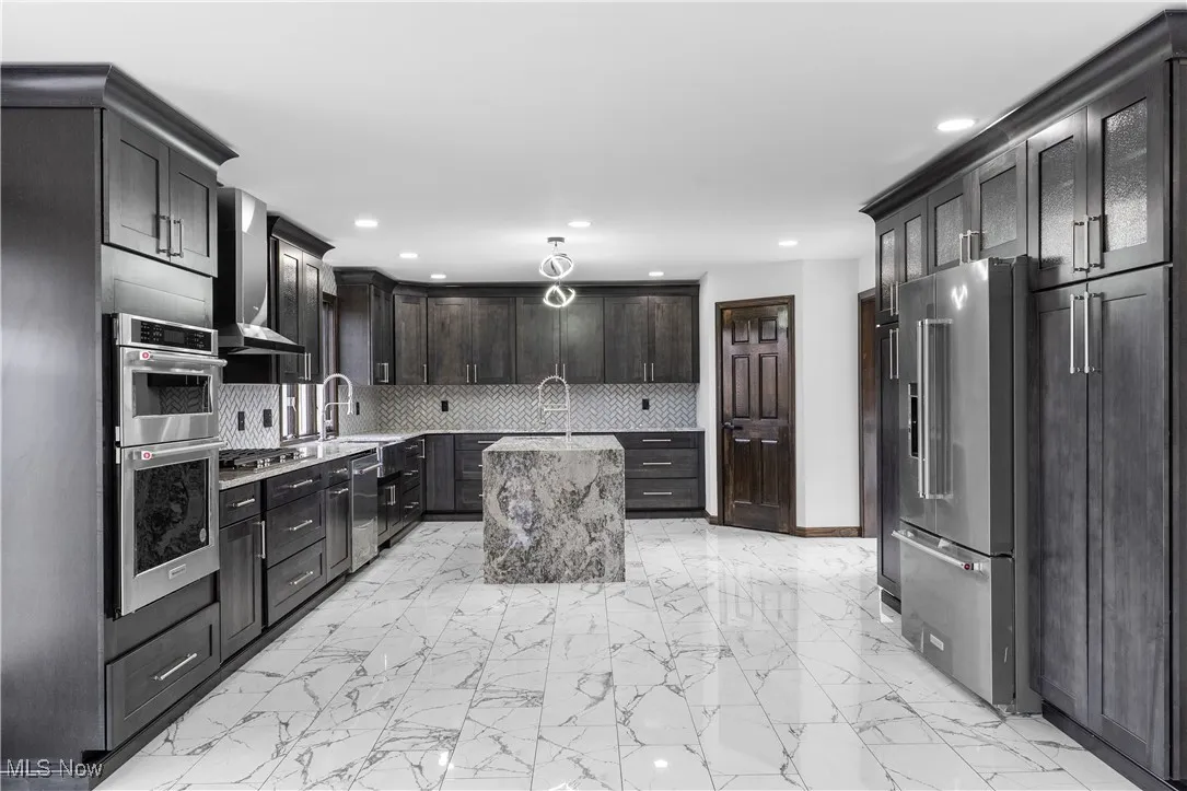 3189 Chardonnay Lane, Poland, Ohio 44514,MLS Now Listing ID