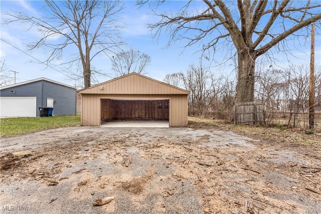 Detached garage with fence