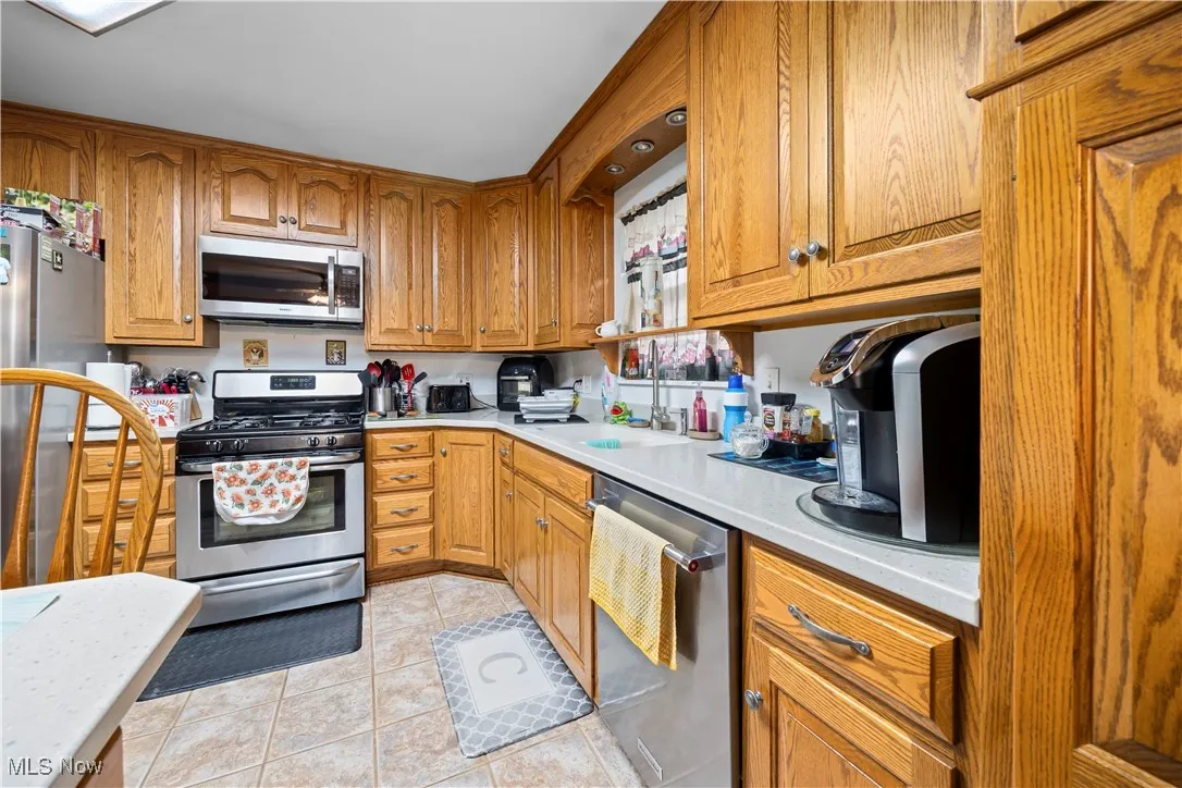 178 Beachwood Avenue, Avon Lake, Ohio,MLS Now Listing ID