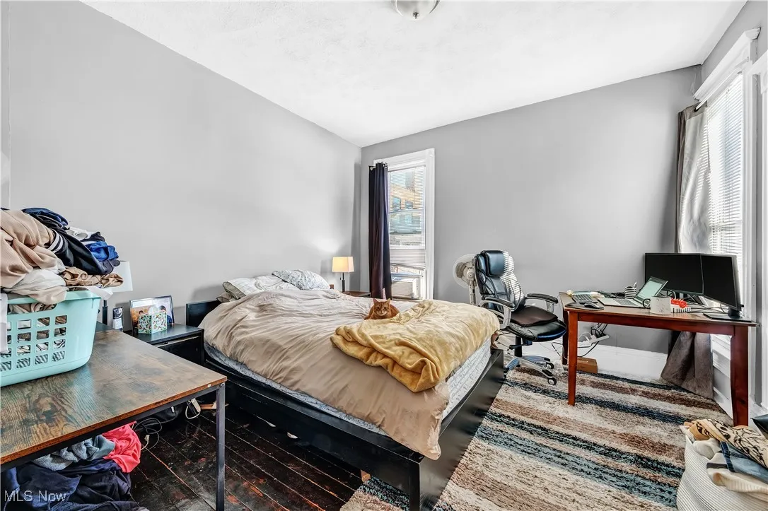 Bedroom with baseboards