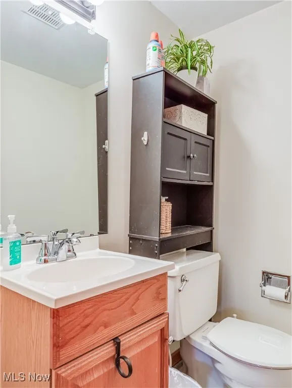 3807 half bath