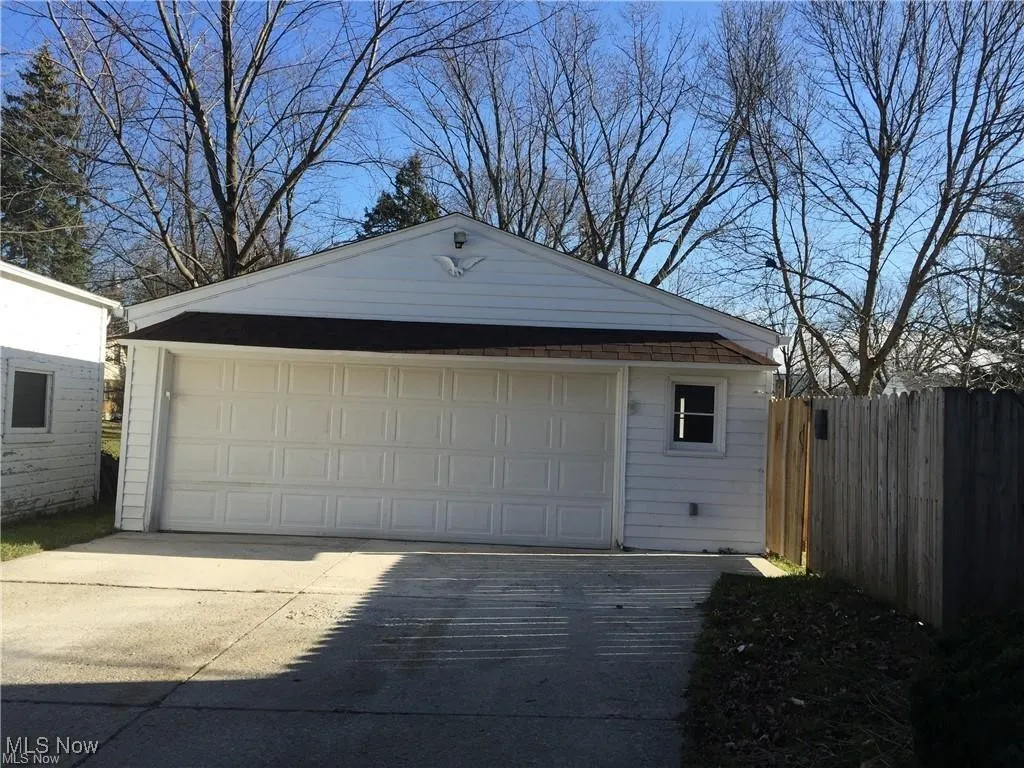 Detached garage with fence