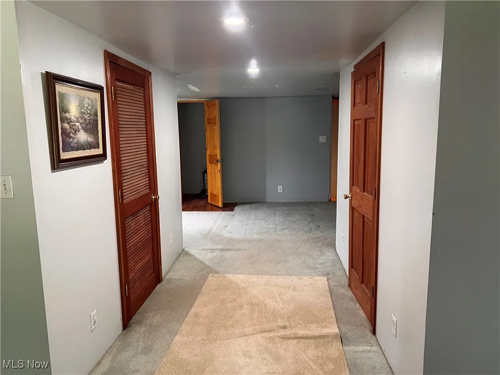 Large Bedroom that could be turned into 2 bedrooms