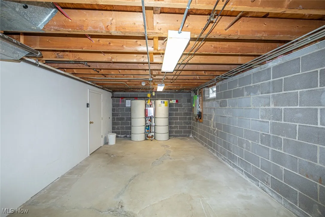 7997 Wesley Drive, Strongsville, Ohio 44136,MLS Now Listing ID