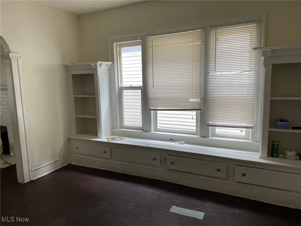 Down Unit dining room view 2