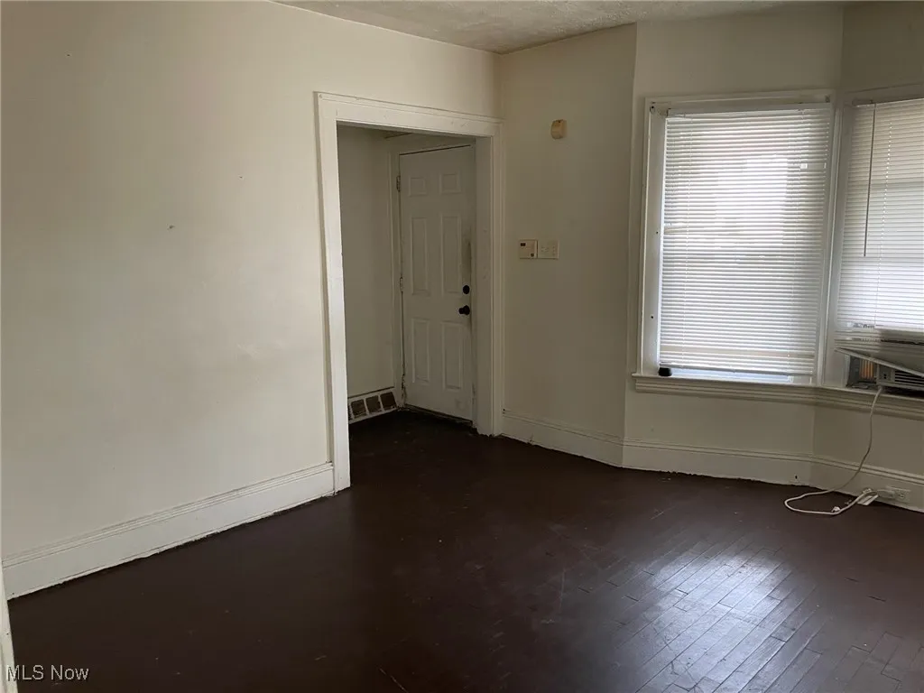 Down Unit living room view towards the front door