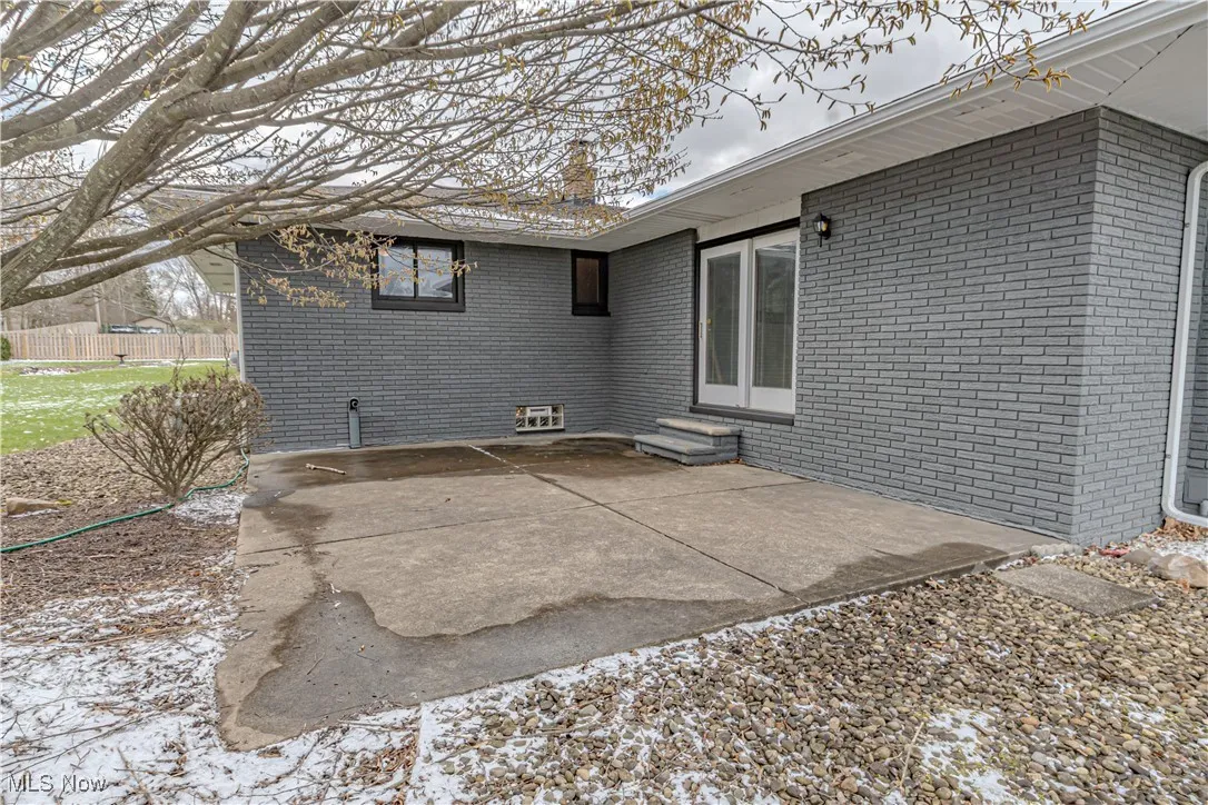 View of patio / terrace featuring entry steps