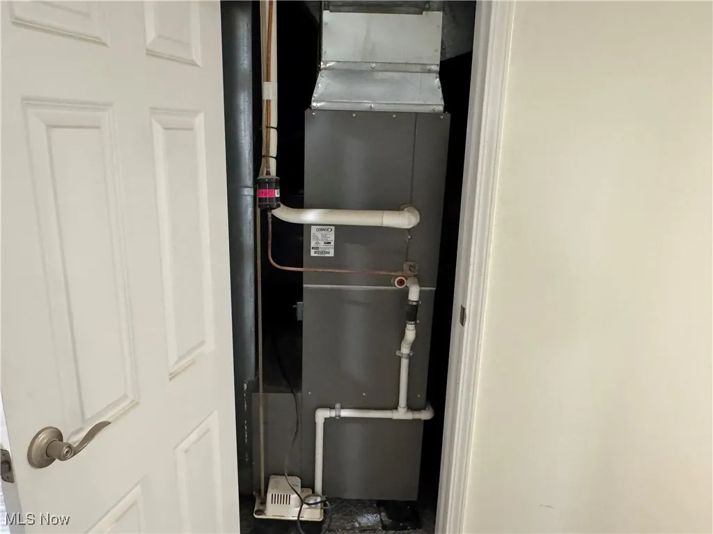 Utility room with heating unit