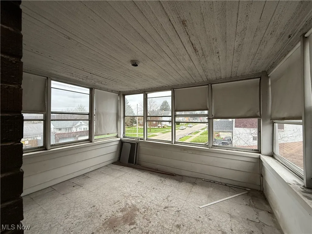 1329 E Indianola Avenue, Youngstown, Ohio,MLS Now Listing ID