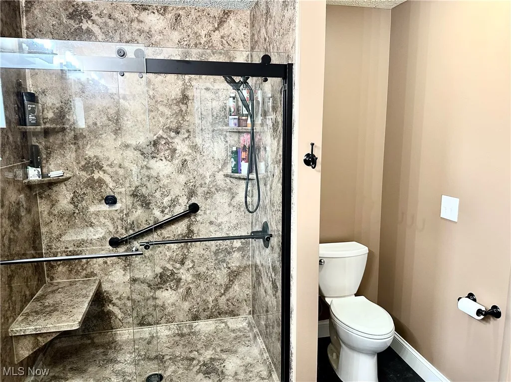 Glamour bath with walk in shower