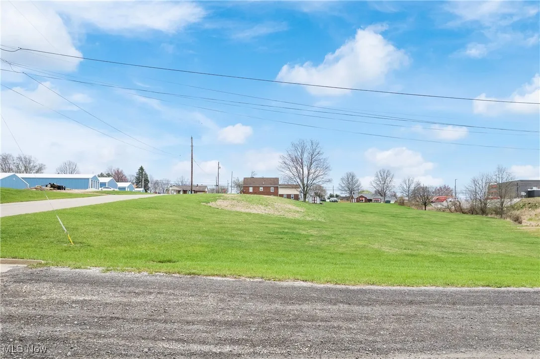 Gently sloping lot