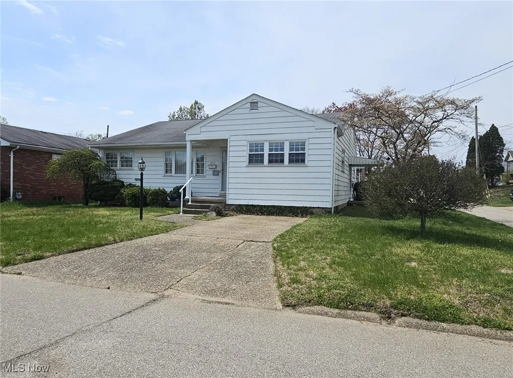 Large 2 stall garage attached to breezeway