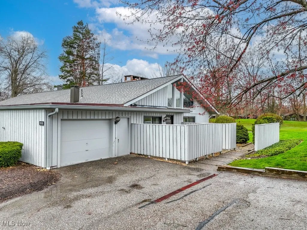 706-39 Claridge Lane, Aurora, Ohio,MLS Now Listing ID