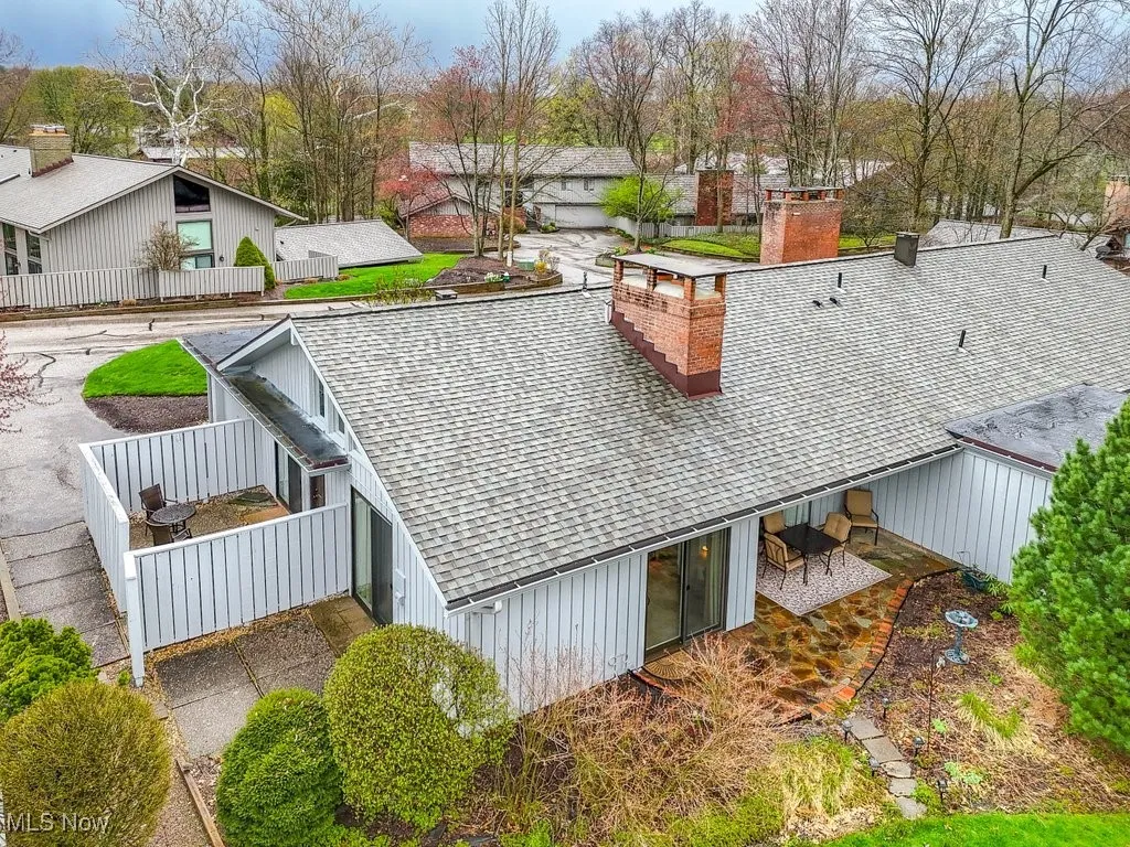 Aerial view featuring a residential view