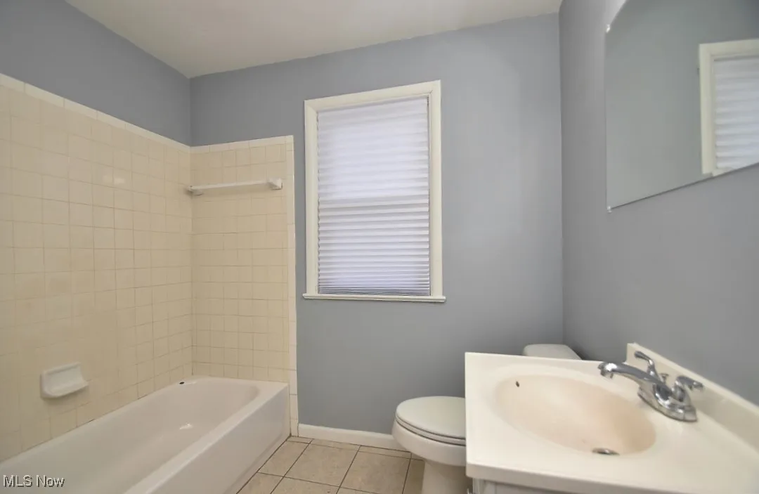 up unit bathroom