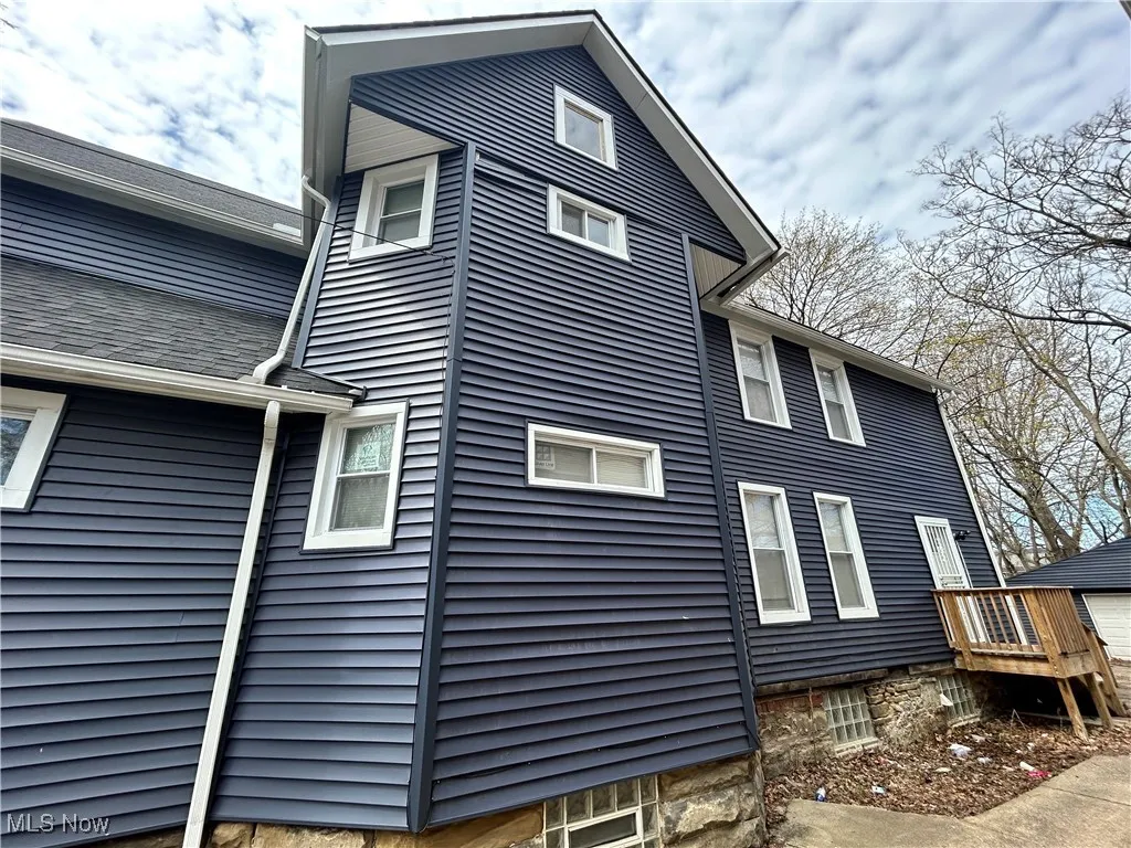 View of side of property