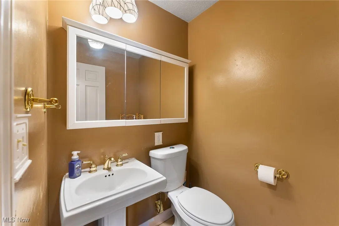 1929 Twin Oaks Drive, Girard, Ohio,MLS Now Listing ID