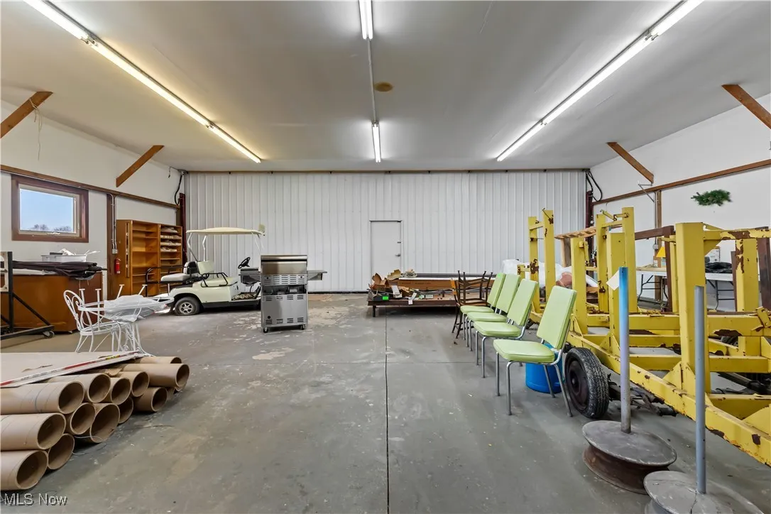 View of garage/hangar