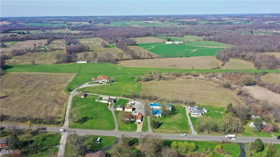 Drone / aerial view featuring a rural view
