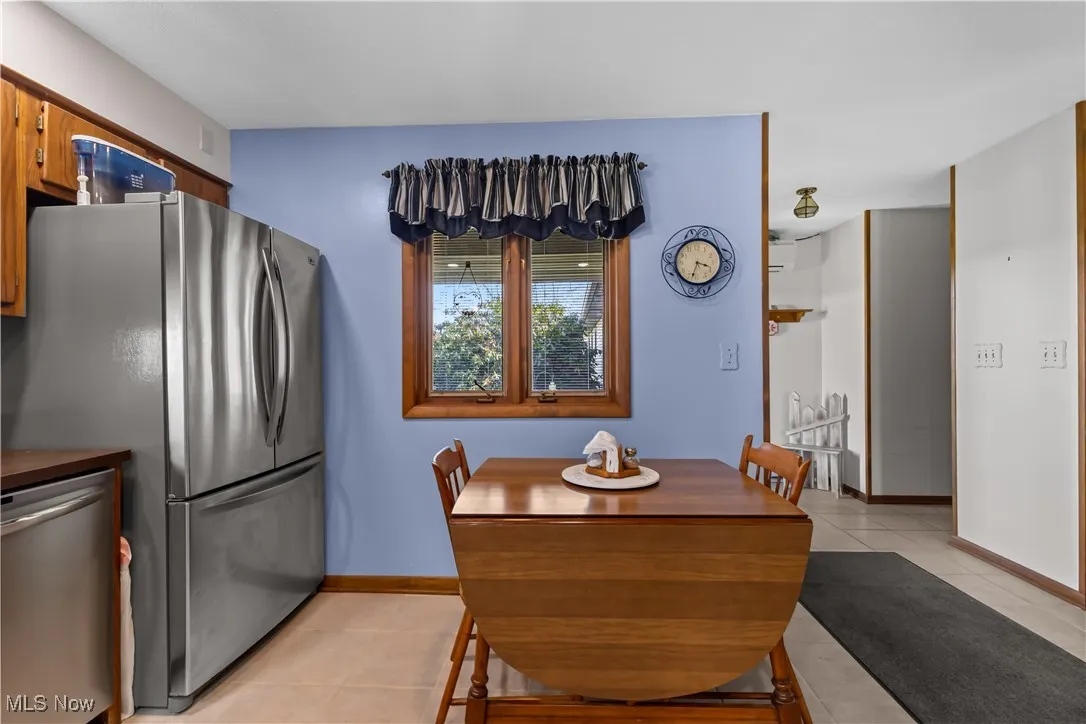Dining space in kitchen