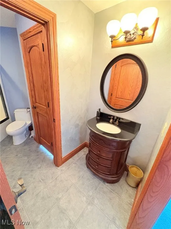 second sink in jack and jill bathroom.