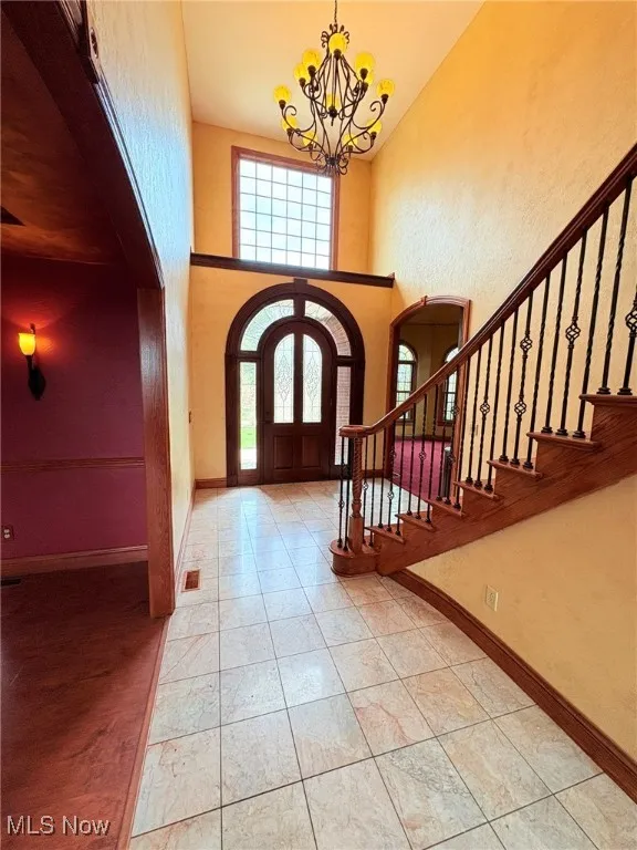 foyer with chandelier.