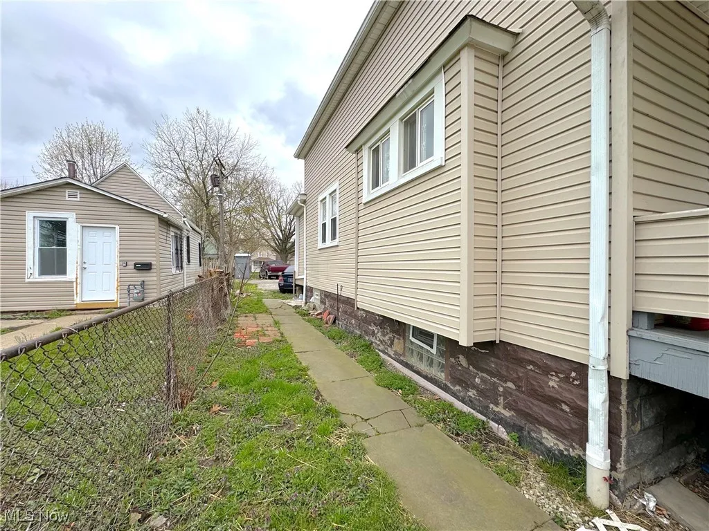 3279 W 58th Street, Cleveland, Ohio,MLS Now Listing ID