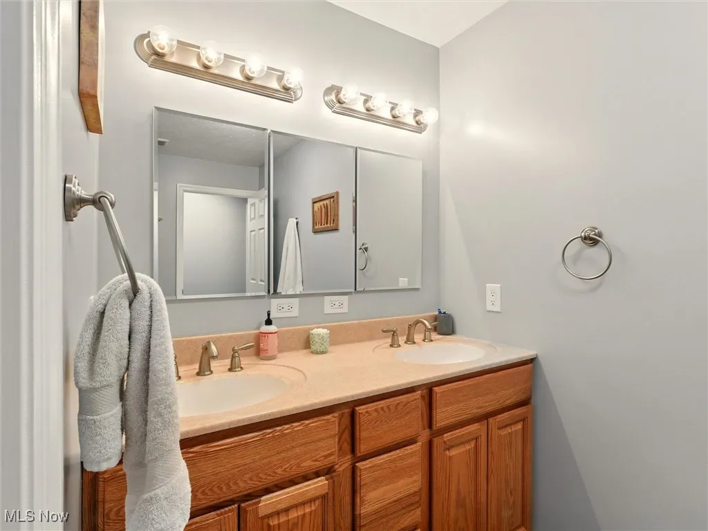 5901 Gibbs Road, Andover, Ohio,MLS Now Listing ID
