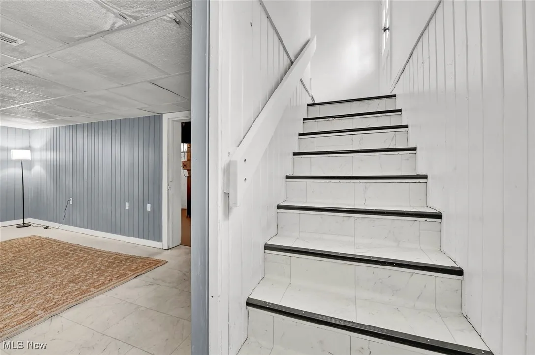 Stairs with wooden walls