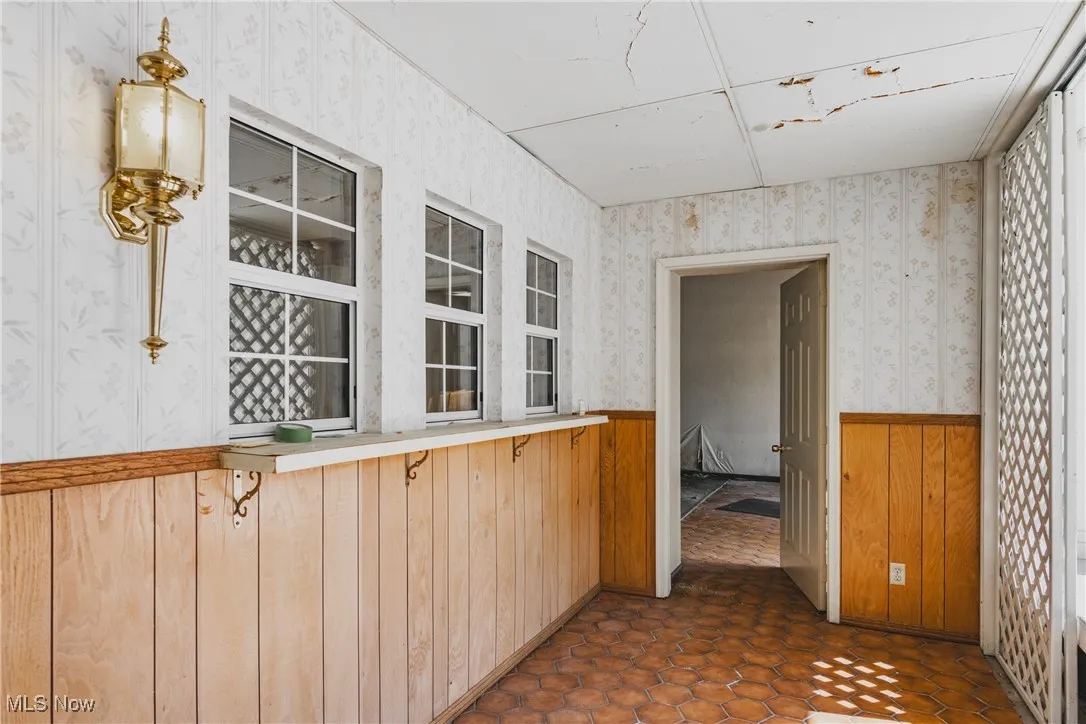 1043 Market Street, Parkersburg, West Virginia,MLS Now Listing ID