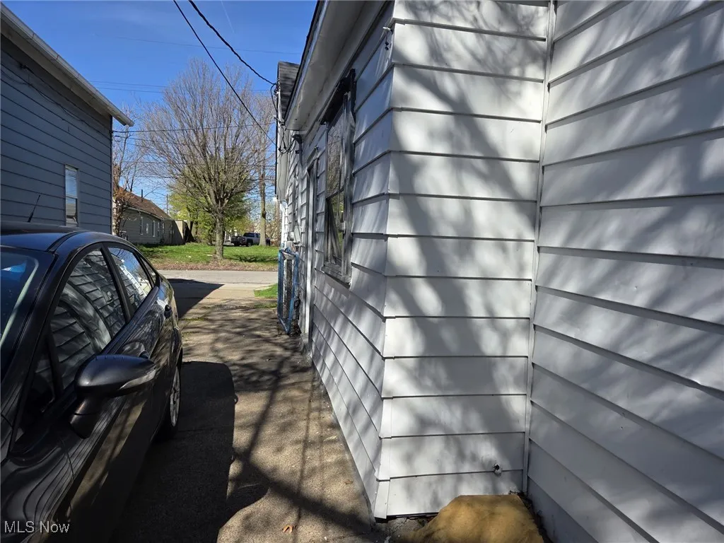 View of home's exterior