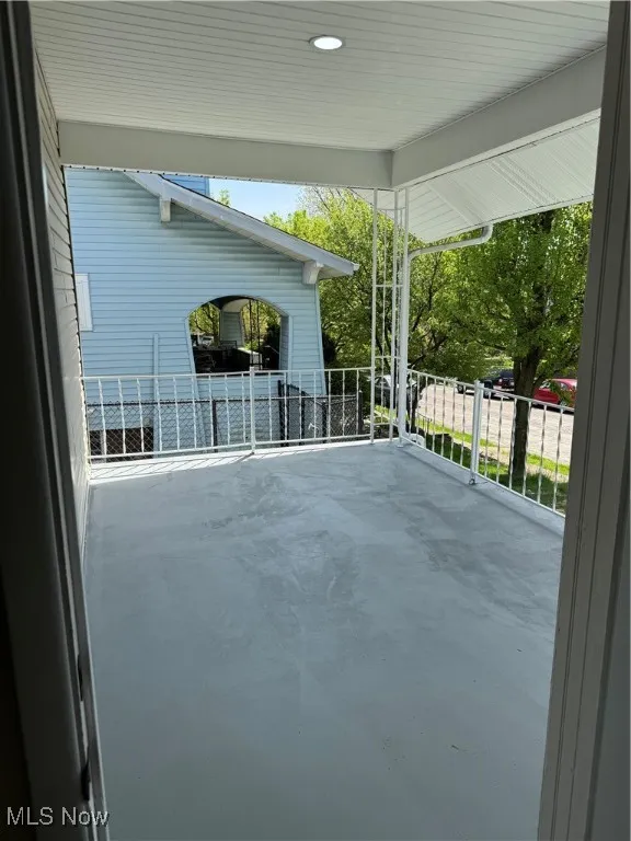 Front Covered porch