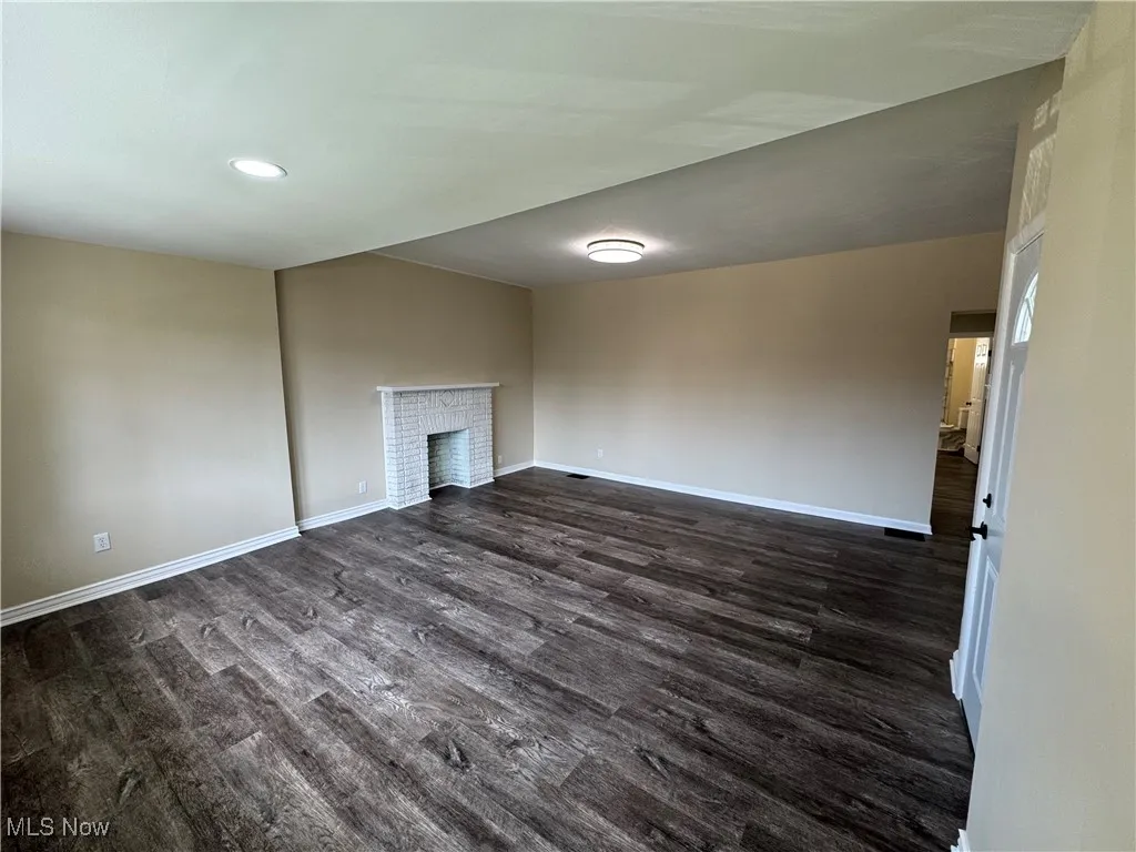  Decorative fireplace and laminate flooring