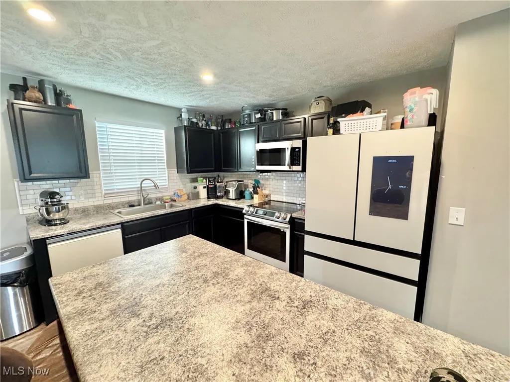 117 Fall Lake Lane, Amherst, Ohio 44001,MLS Now Listing ID