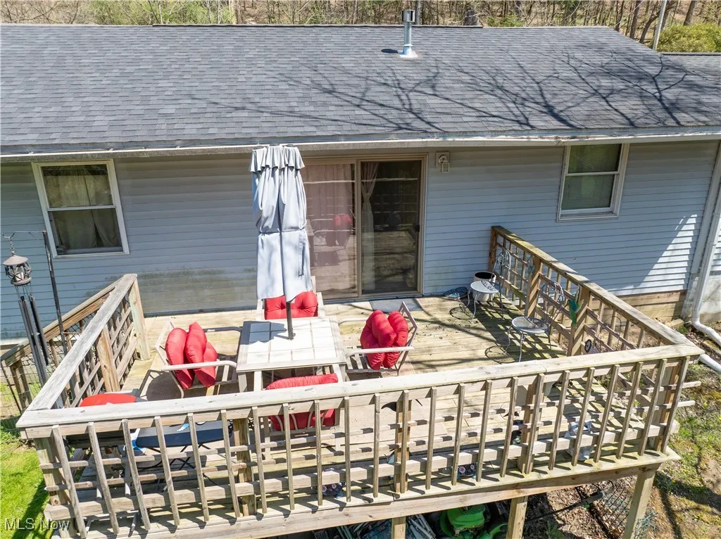 View of the oversized deck