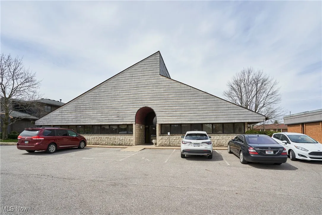 70 N Miller Road, Fairlawn, Ohio 44333,MLS Now Listing ID