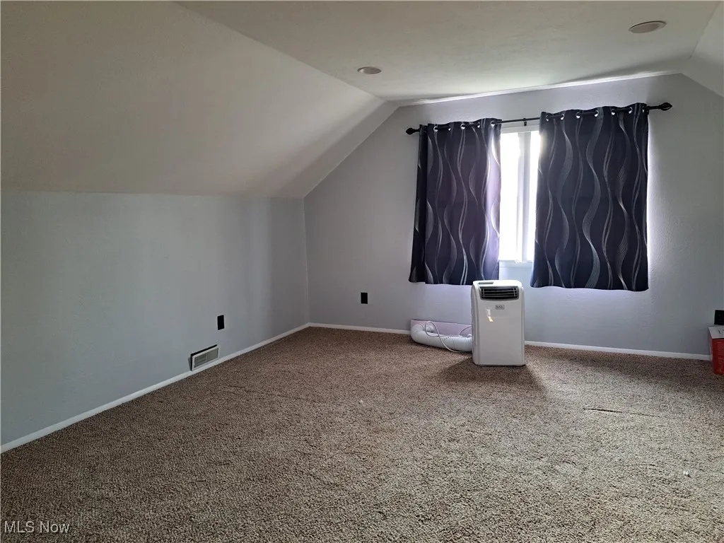 Bonus room on 3rd floor